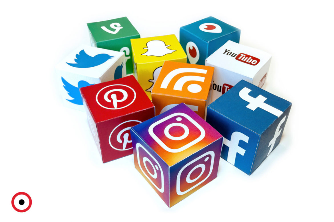 Boost Your Consumer Engagement with the Right Social Media Images
